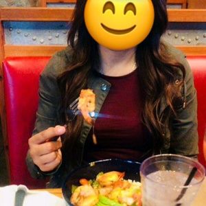 Meet your Posher, Veatriz